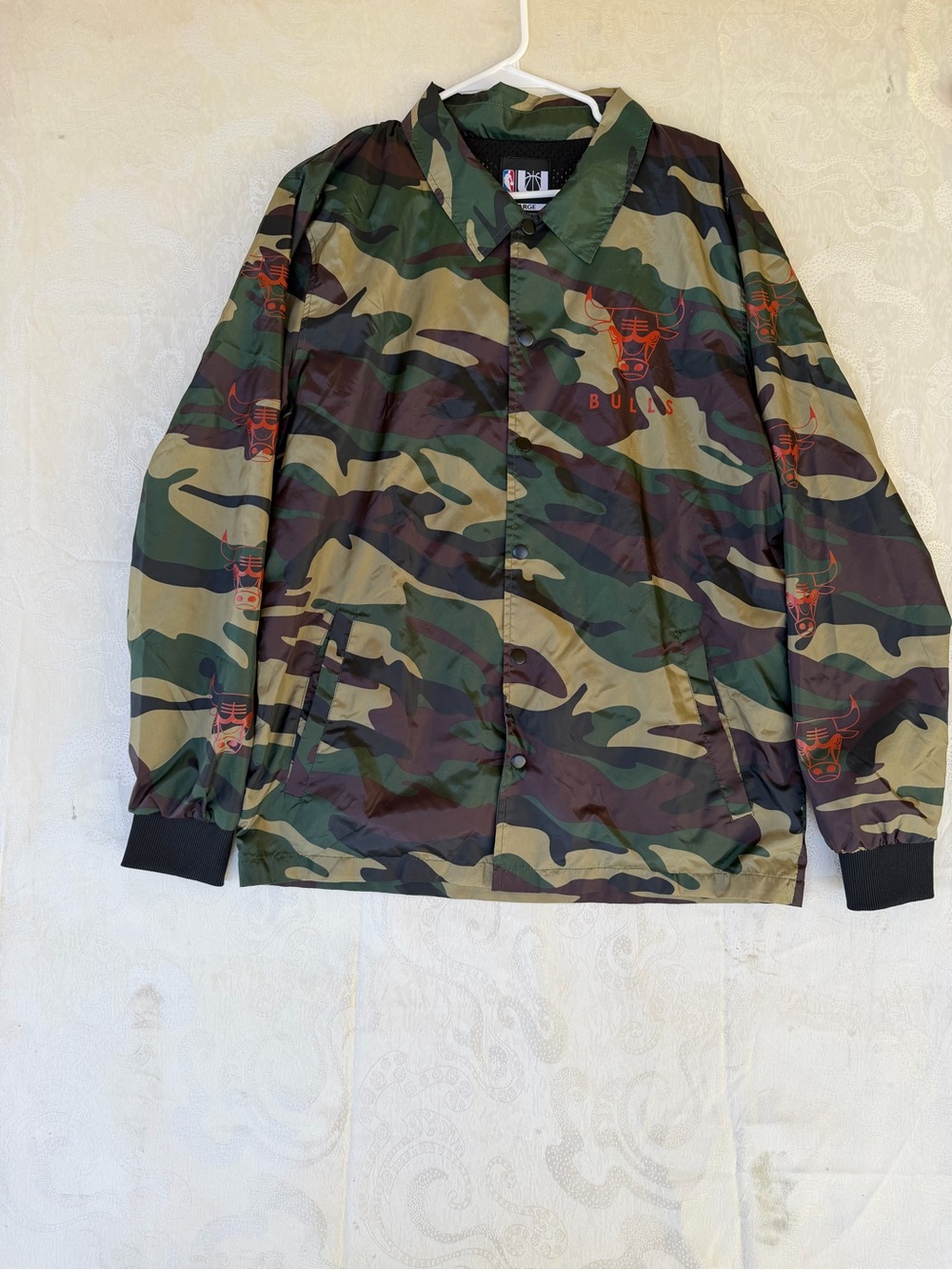 NBA Chicago Bulls Camo Windbreaker Jacket in Green and Brown